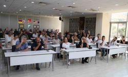 Söke Belediye Meclisi’nde dengeleri değiştiren karar! 8 CHP’li meclis üyesi YENİ Parti’ye katıldı
