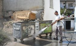 Yaz sezonu Kuşadası’nı hareketlendirdi! Ekipler temizlik için seferber edildi