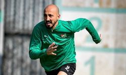 Aydınlı Ahmet İlhan Özek profesyonel futbolu bıraktı