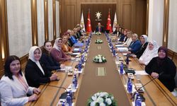 Cumhurbaşkanı Erdoğan, AK Partili kadın belediye başkanlarını kabul etti: Çerçioğlu da katıldı