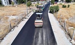 Efeler’de ulaşım konforu artıyor! Sıcak asfalt çalışmaları sürüyor