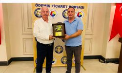 Müşterek Meslek Komitesi Toplantısı Ödemiş’te yapıldı! ATB Yönetim Kurulu Başkanı Çondur’a plaket