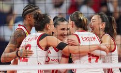 Sultanlar yine fırtına gibi! Sırpları ezip geçtiler, Avrupa'da finaldeyiz