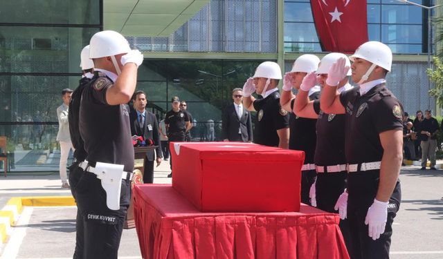 Ayşenur Ezgi Eygi’nin cenazesi İzmir’de törenle karşılandı