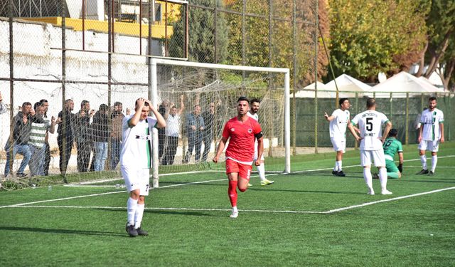 Ovaeymirspor 1 puana razı oldu! Bol gollü maçta kazanan yok