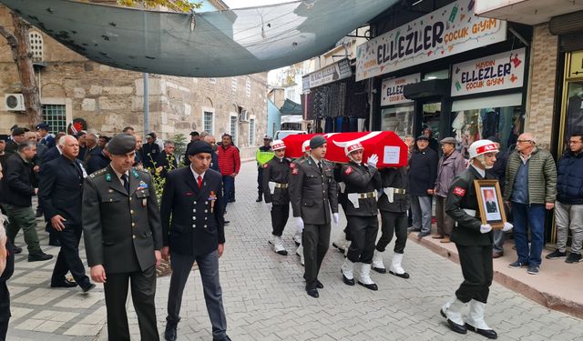 Emekli Albay, dualarla son yolculuğuna uğurlandı