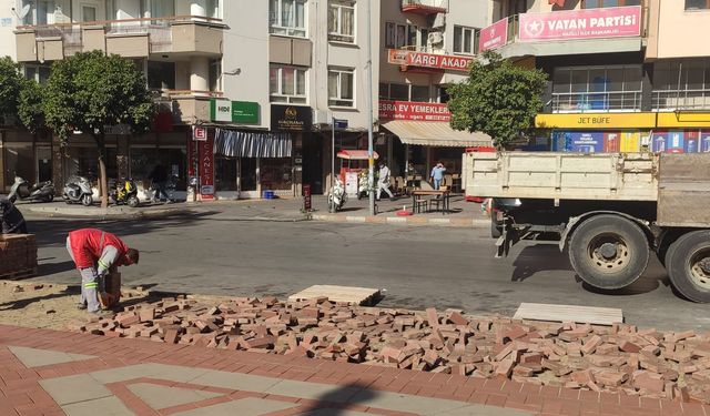 Nazilli İstasyon Meydanı'nda trafik sorunu için çalışmalar başladı