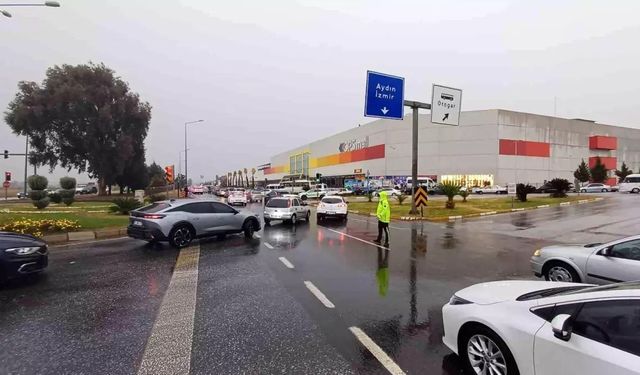 Aydın’daki AVM’nin otopark sorunundan vatandaş nasibini aldı