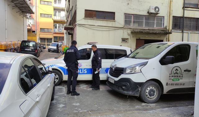 Gözü dönen kadın sevgilisini bıçakladı