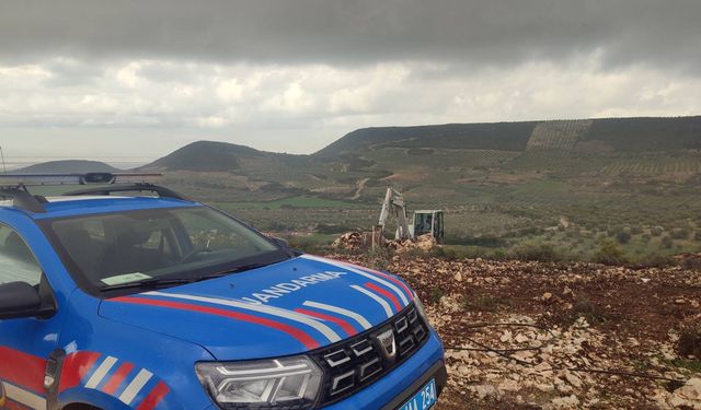 Aydın’da izinsiz kazı yapan şahsa Jandarma şoku!