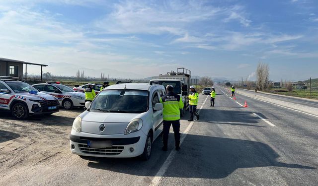 Aydın’da havadan trafik denetimi! 35 sürücüye 53 bin TL cezai işlem uygulandı