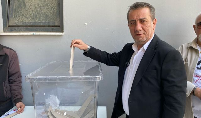 Başkan Yetişkin oyunu kullandı