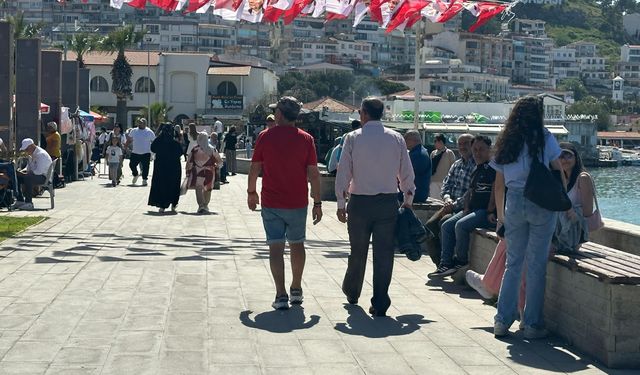 Kuşadası’nda yaz yoğunluğu başladı! Havalar ısındı, Kuşadası hareketlendi