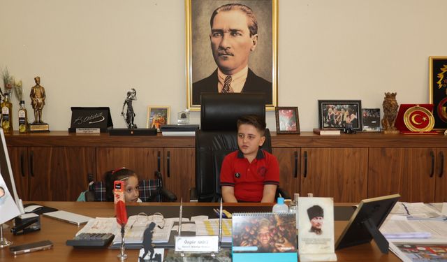 Başkan Arıcı makamını çocuklara emanet etti