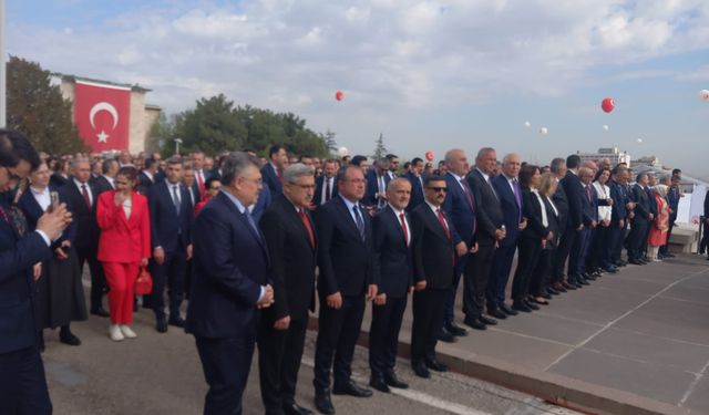 Karakoz TBMM’de törenlere katıldı