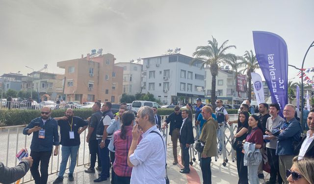 Başkan Gençay'ın açılış organizasyonu sınıfta kaldı