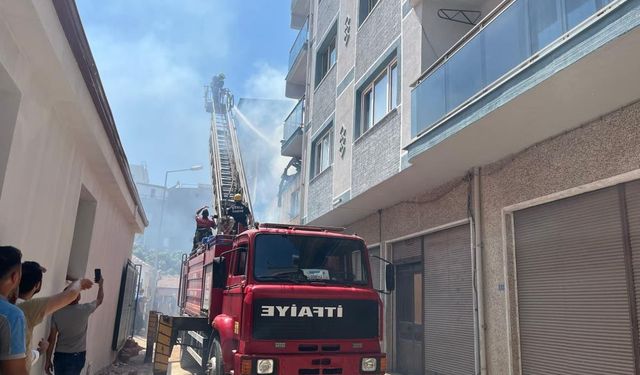 İncirliova’da evi alevler sardı! Evde kalan çocuk son anda kurtarıldı