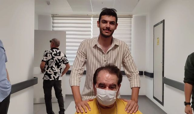 İbrahim Tatlıses Aydın’da Baykal’ı ziyaret etti