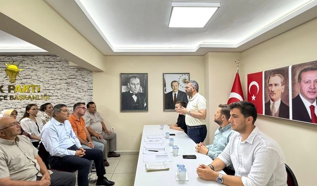 Özmen, iki ilçede partililerle buluştu