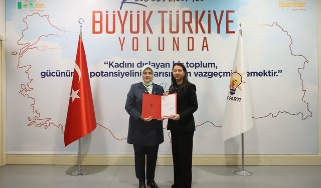 AK Parti Karacasu Kadın Kolları’nda yeni dönem! Başkanlığa Handan Nurgün atandı