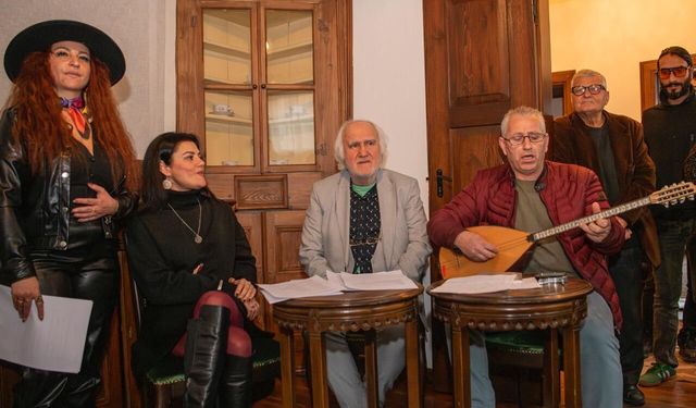 Cem Karaca Kuşadası’nda şarkılarıyla anıldı