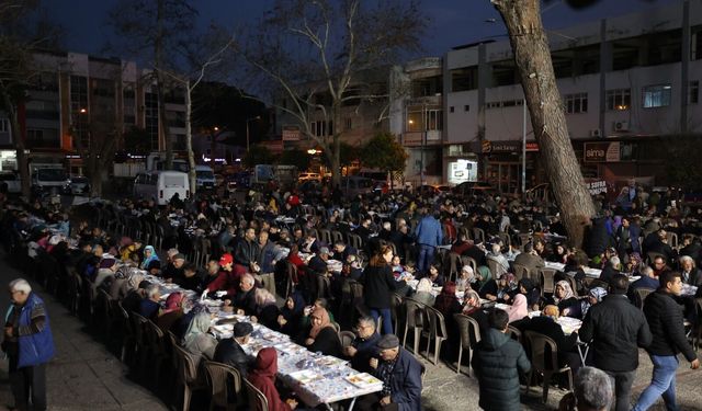 Efeler şehrin dört bir yanında iftar sofraları kuracak