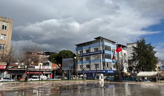 Köşk'ün köstebek yolları vatandaşı bezdirdi! Başkan Baş Nuri Güler'i çalışmaya davet etti