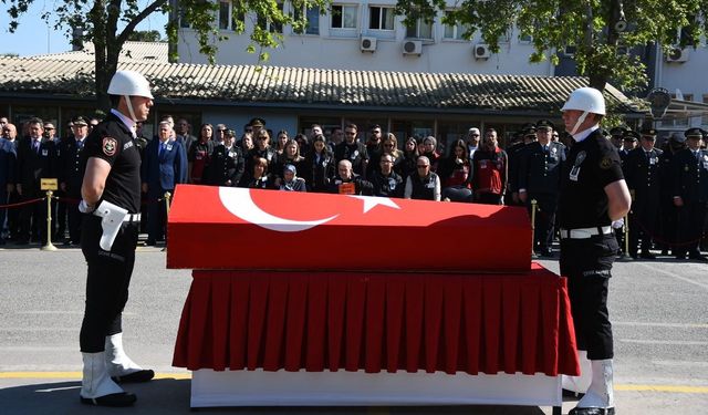 Feci kazada can veren şehit polise son görev