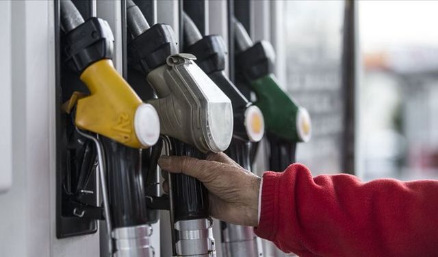 Benzine İndirim Müjdesi: Bayram Öncesi Akaryakıt Fiyatları Ne Kadar Düşecek, Tarih Belli Oldu Mu?