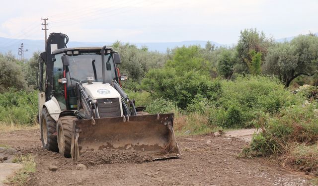 Bozdoğan’da selin yaraları sarılıyor!  Yollar bir bir onarılıyor