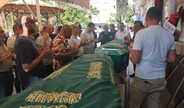Esnaf arkadaşlar 15 dakika arayla hayatını kaybetti