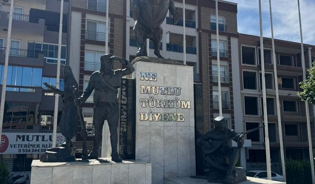 İncirliova'da olay yaratan Atatürk heykeli iddiasına belediyeden net açıklama