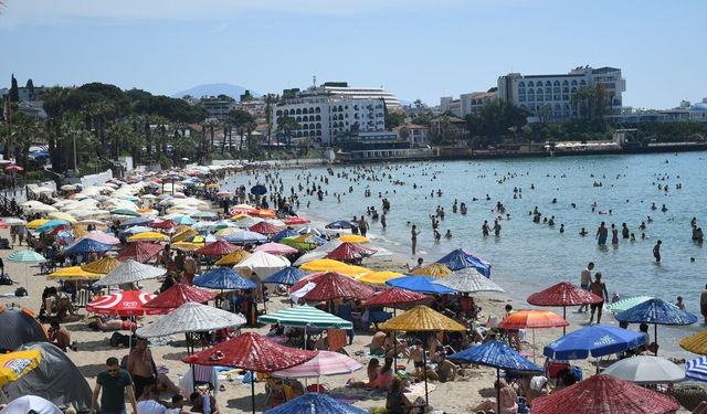 Kuşadası bayramda tatilcilerin akınına uğradı