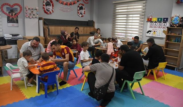Anne Baba Çocuk Merkezi’nin kahramanı babalar oldu! Duygu dolu anlar yaşandı