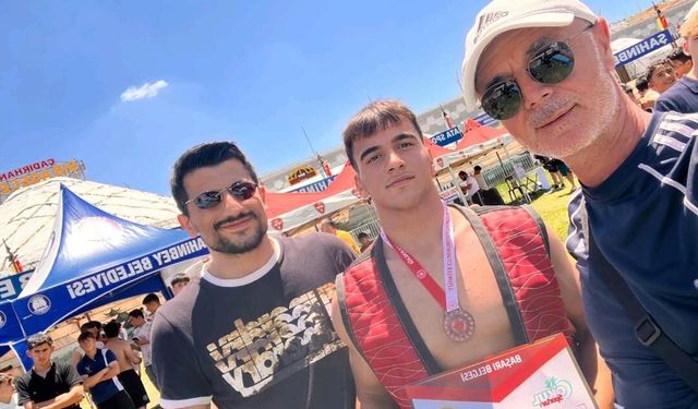 Aydınlı güreşçiden ulusal başarı