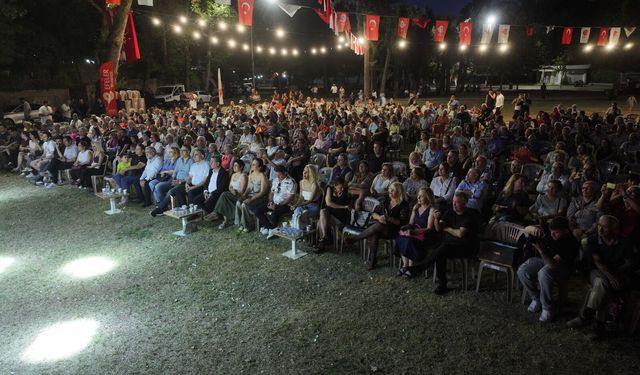 Efeler’de sanat gecesi! Başkan Anıl Yetişkin’den davet