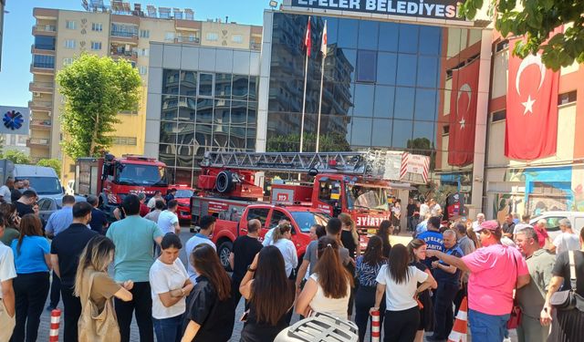Efeler Belediyesi’nde korkutan yangın! Elektrik panosu alev aldı