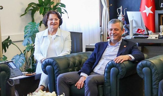 CHP’li Gençay desteği uzaktan değil yanına giderek verdi