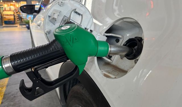 Gündüz indirim gece bindirim! Benzin ve motorine zam