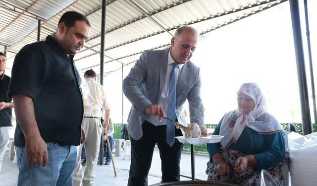 İncirliova'da aşure ve keşkek hayrı düzenlendi