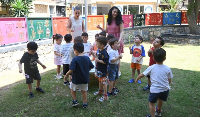 Kuşadası’nda çocuk kahkahaları yaz boyunca da devam edecek