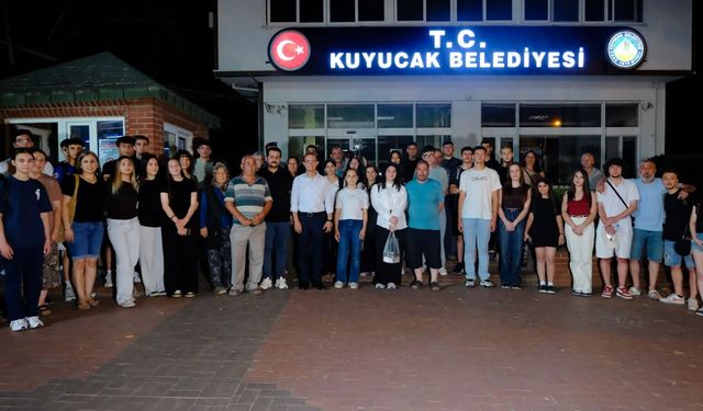 Kuyucaklı mezunlara diploma hediyesi