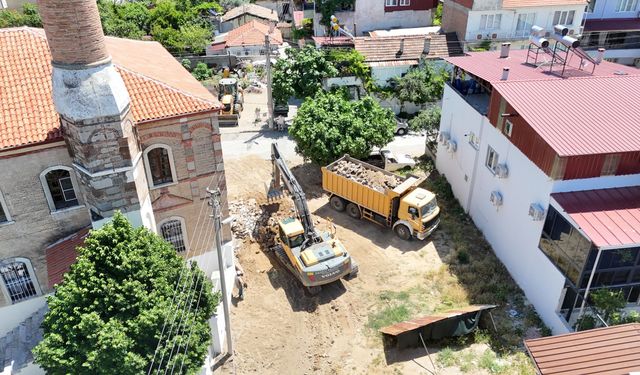 Nazilli Belediyesi yolları yeniliyor
