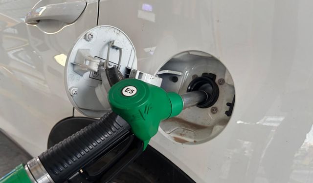 Akaryakıtta vergi desteği: Zamların yarısı pompaya yansımadı