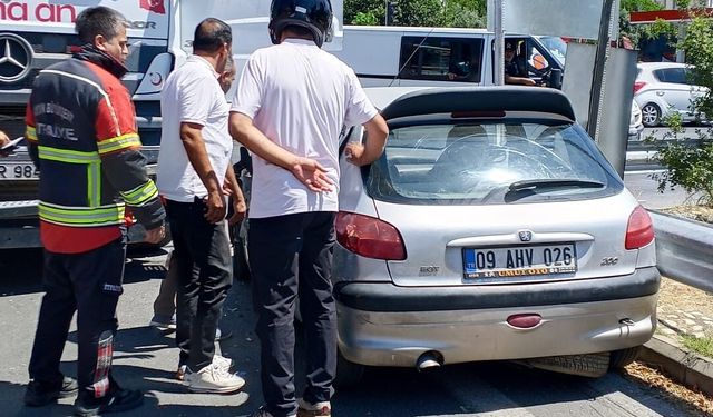 Aydın’da korkutan kaza! Yaralılar itfaiye tarafından kurtarıldı