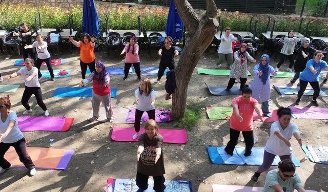 Başkan Yetişkin’den huzura davet: Efeler’de yoga akşamı