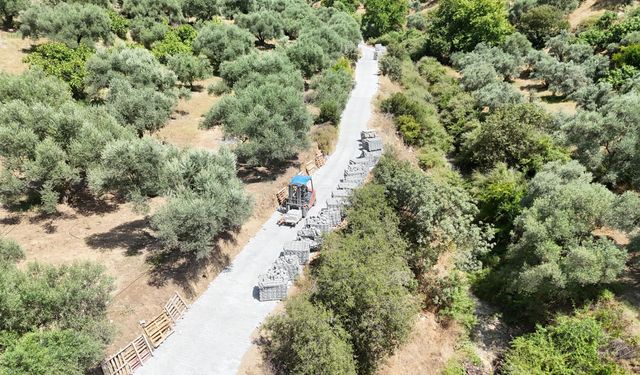 Bayındır’da toprak yollar tarih oluyor