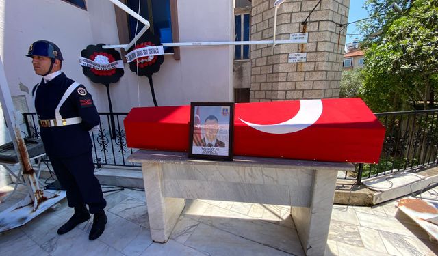 Bozdoğan'da hayatını kaybeden Uzman Çavuş için askeri tören! Silah arkadaşları omuzlarında taşıdı
