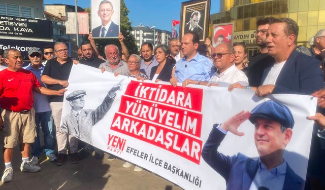 CHP Efeler’de istifa sonrası Yeni Parti ilçe binasına yürüyüş