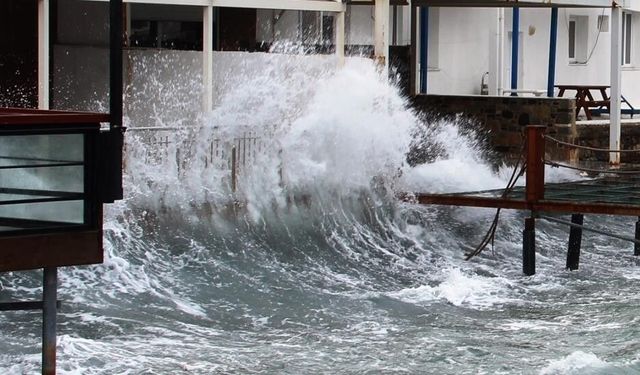 Meteoroloji'den fırtına uyarısı! Rüzgar saatte 75 kilometre hızla esecek